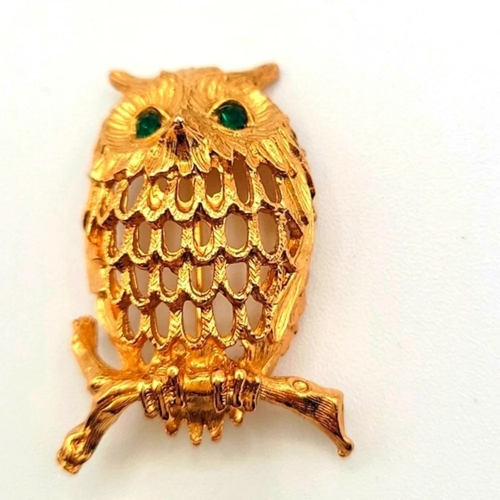 NAPIER Owl Brooch Vintage Gold Tone Rhinestones - Picture 3 of 6